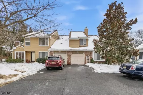 36 Cherrywood Dr, Somerset, NJ 08873