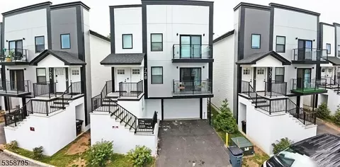 728 Seaport Dr, Elizabeth, NJ 07201