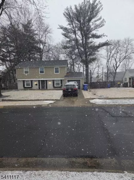 1 Balfour Ln, Willingboro, NJ 08046
