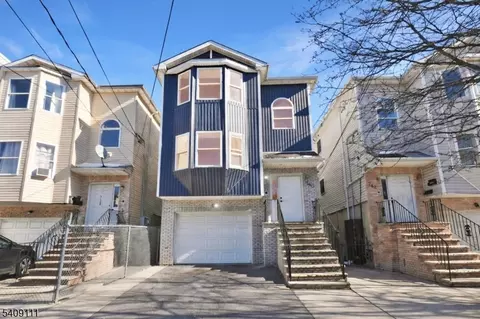 740 S 12th St, Newark, NJ 07103