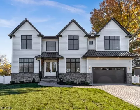 11 Garvey Pl, Glen Rock, NJ 07452