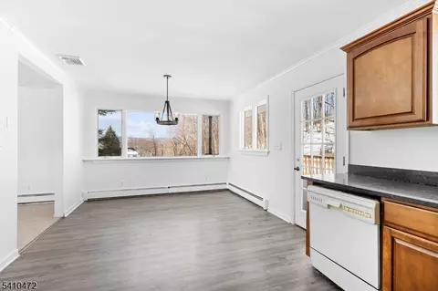 2 Beemer Rd, Wantage, NJ 07461 photo 6