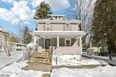 63 W Airmount Rd, Mahwah, NJ 07430
