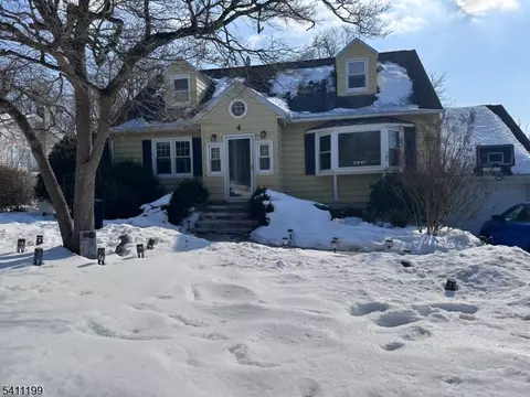4 Elizabeth Ave, Stanhope, NJ 07874