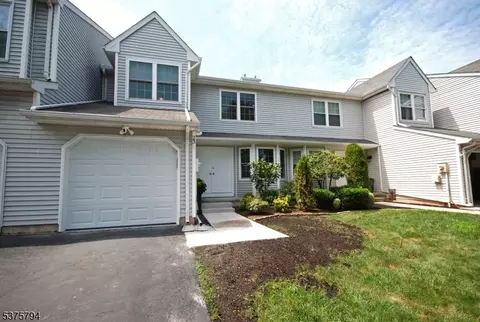 23 Buffalo Hollow Rd, Branchburg, NJ 08876