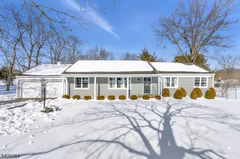 305 Raymond Ct, Bridgewater, NJ 08807