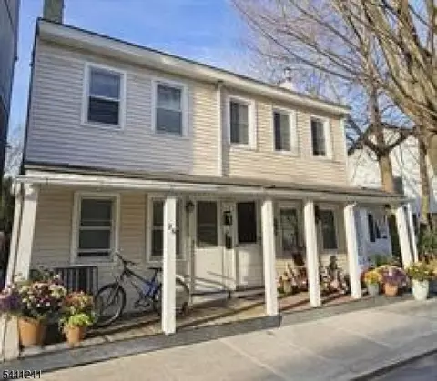 26 Elm St, Lambertville, NJ 08530