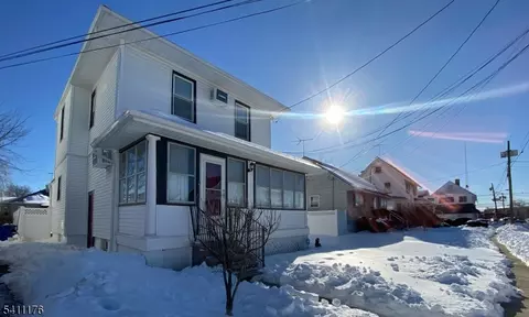 215 Victory St, Roselle, NJ 07203