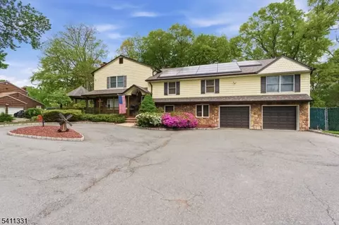 328 Hillside Ave, Livingston, NJ 07039
