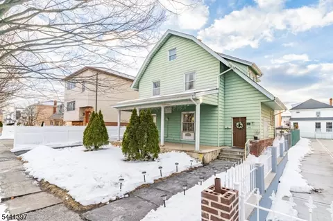 44 N 10th St, Newark, NJ 07107