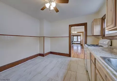 Entry Way - 24 Brook St, Springfield, NJ 07081 photo 5 of 7