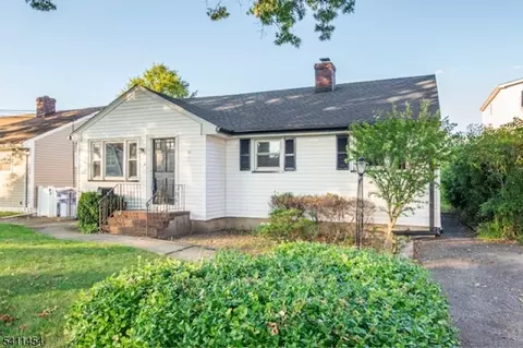 22 Washington St, Clark, NJ 07066