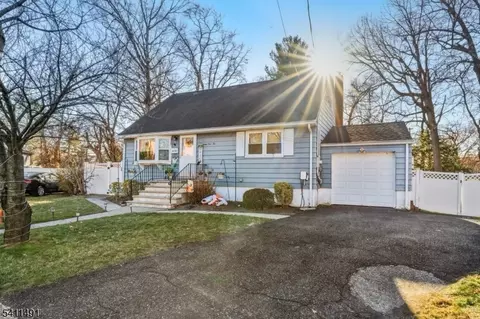 21-10 Carlisle Pl, Fair Lawn, NJ 07410
