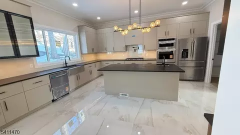 24 Peterson Rd, Wayne, NJ 07470 photo 9