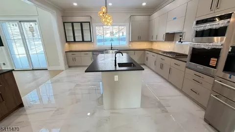 24 Peterson Rd, Wayne, NJ 07470 photo 8