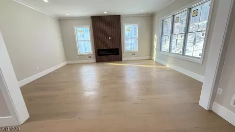 24 Peterson Rd, Wayne, NJ 07470 photo 12