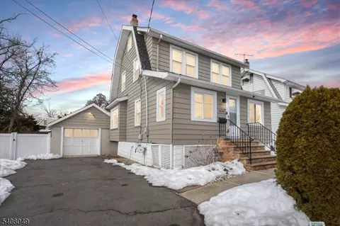 1044 Madison Hill Rd, Clark, NJ 07066