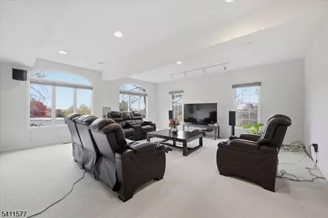 13 Old Schoolhouse Rd, Asbury, NJ 08802 photo 15