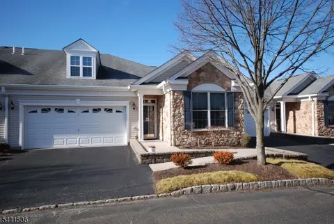 12 Quartz Way, Woodland Park, NJ 07424