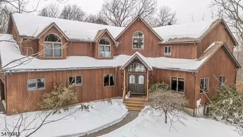 17 Gary Ct, Flanders, NJ 07836