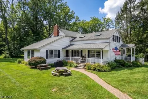 15 Maines Ln, Blairstown, NJ 07825