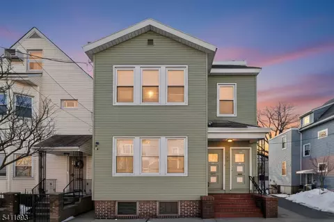 419 Hamilton St, Harrison, NJ 07029