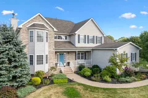 41 White Meadow Rd, Hillsborough, NJ 08844