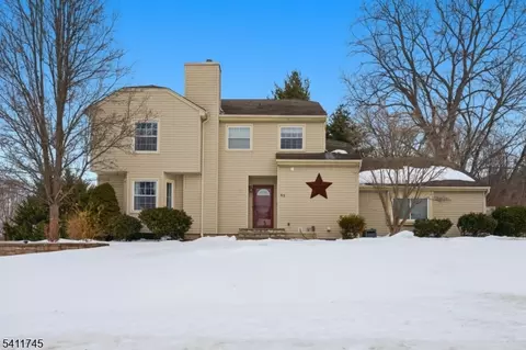 45 Knob Hill Rd, Hackettstown, NJ 07840