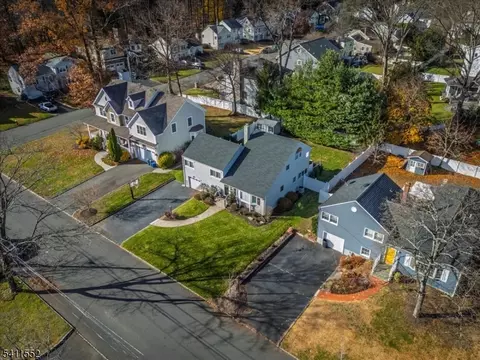 22 S Wickom Dr, Westfield, NJ 07090