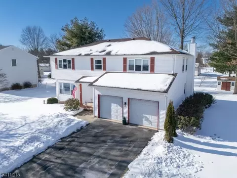 16 Aberdeen Cir, Flemington, NJ 08822