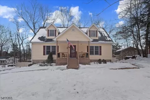 10 Thistle Ave, Glenwood, NJ 07418