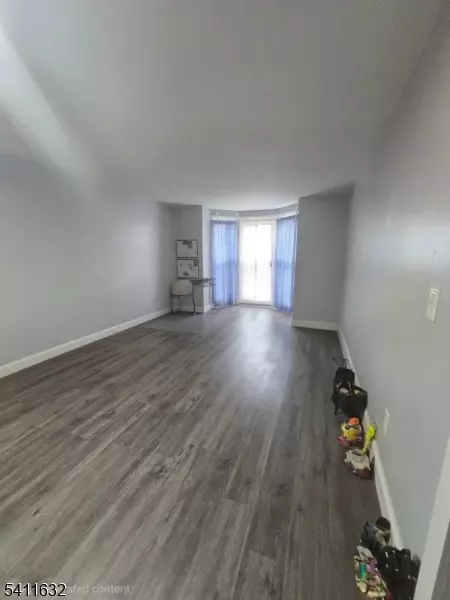 111 Ridgewood Ave, Newark, NJ 07108