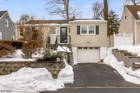 19 Pinecrest Ter, Wayne, NJ 07470 photo 2