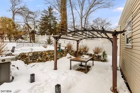 19 Pinecrest Ter, Wayne, NJ 07470 photo 29