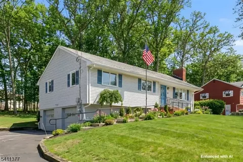 30 Polhemus Ter, Whippany, NJ 07981