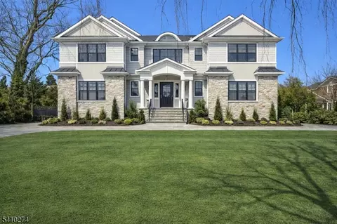 127 Stewart Rd, Millburn Twp, NJ 07078