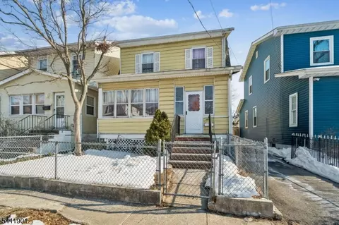 7 Wolf Pl, Irvington, NJ 07111