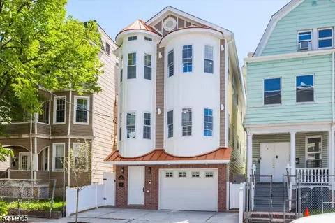 68 Lindsley Ave, Newark, NJ 07106