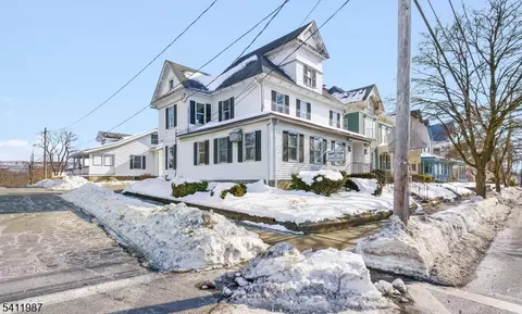 216 High St, Hackettstown, NJ 07840