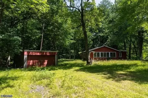 85 Appletree Row, Berkeley Heights, NJ 07922