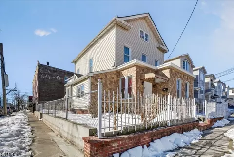 200 E Jersey St, Elizabeth City, NJ 07206