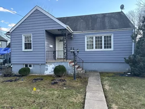 311 W 3rd Ave, Roselle, NJ 07203