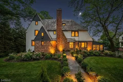 11 Undercliff Rd, Montclair, NJ 07042
