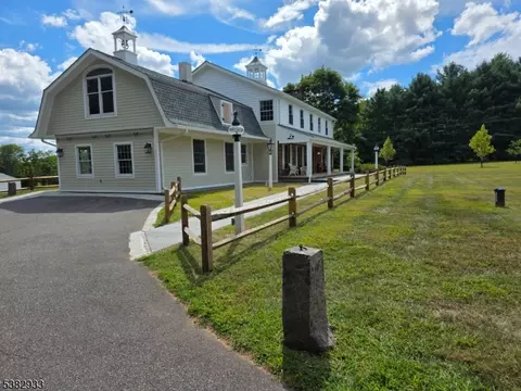 60 Perryville Rd, Union Twp, NJ 08867