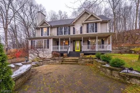 123 Vail Rd, Knowlton Twp, NJ 07832