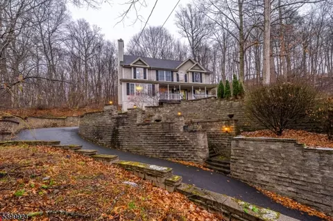 123 Vail Rd, Knowlton Twp, NJ 07832