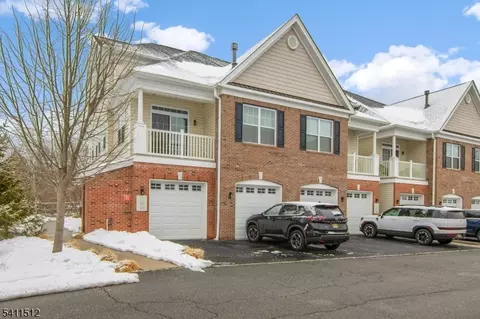 101 Autumn Ct, Little Falls Twp, NJ 07424