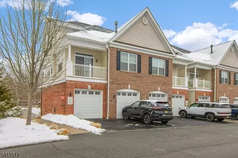 101 Autumn Ct, Little Falls Twp, NJ 07424