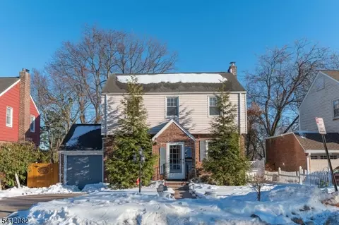365 Rockledge Pl, Teaneck, NJ 07666
