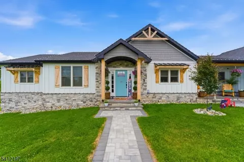 27 Sterling Dr, Sussex, NJ 07461